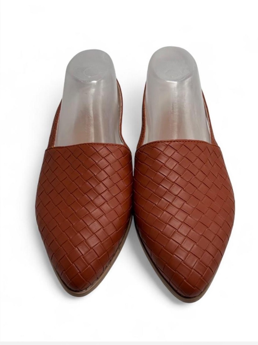 Susan Smith Erica Women's Slingback Pointed Toe Flats. Woven leather slip-ons. - Picture 3 of 8